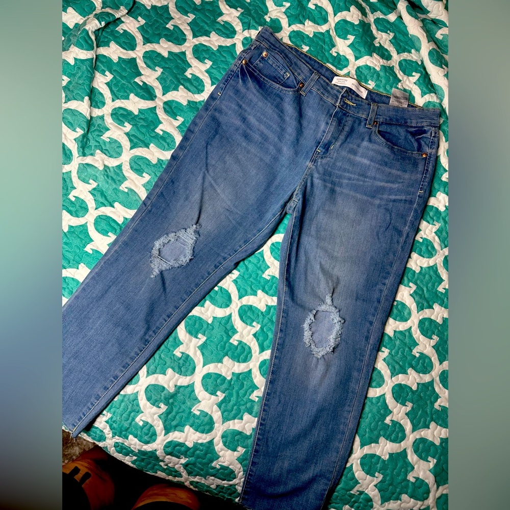 Crop cutout jeans